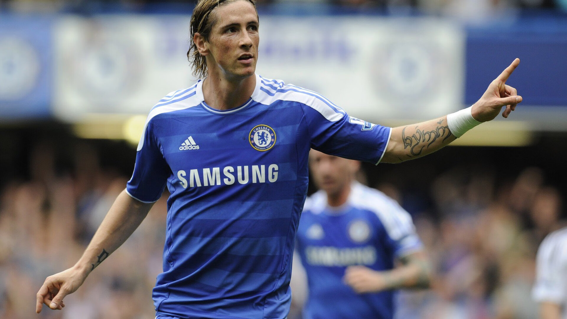 伯恩茅斯逆转战胜对手,斩获三分,伯恩茅斯图片