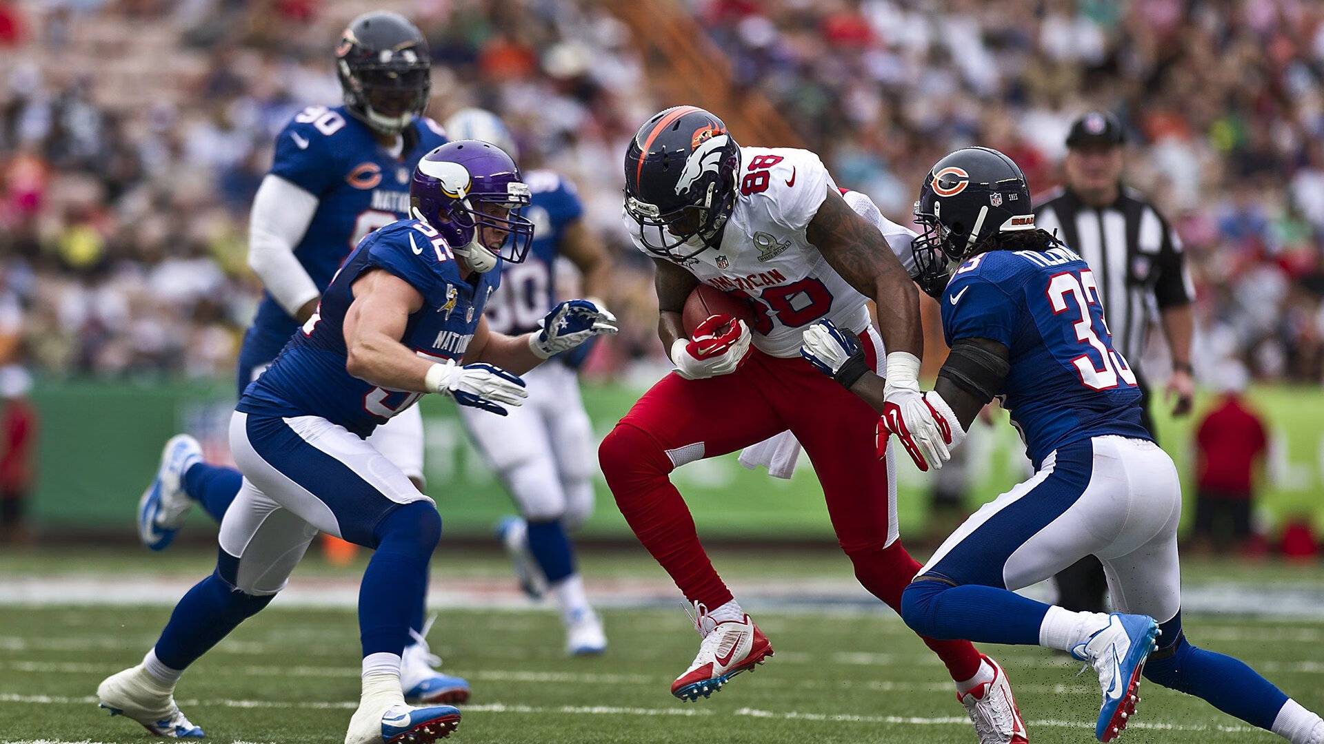 精彩对抗中球员们展现出色表现,为球迷带来惊喜,比赛对抗